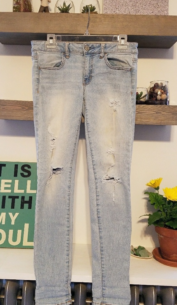 Aeo light wash jeggings